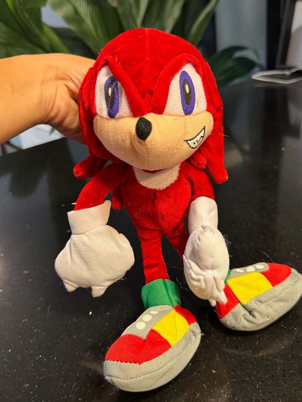 Toy Network Sonic the Hedgehog Knuckles 10-inch Plush Doll